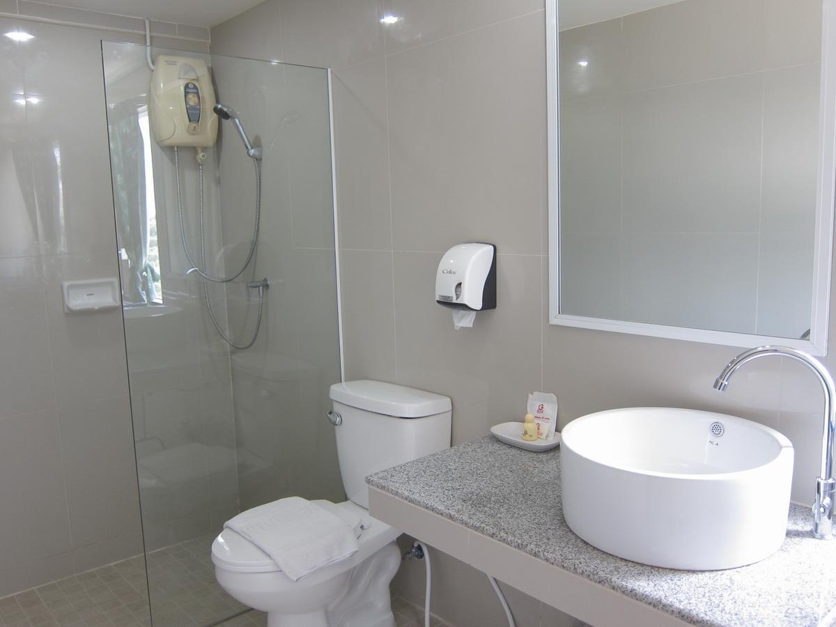 Golden House Service And Apartment Rayong Eksteriør billede